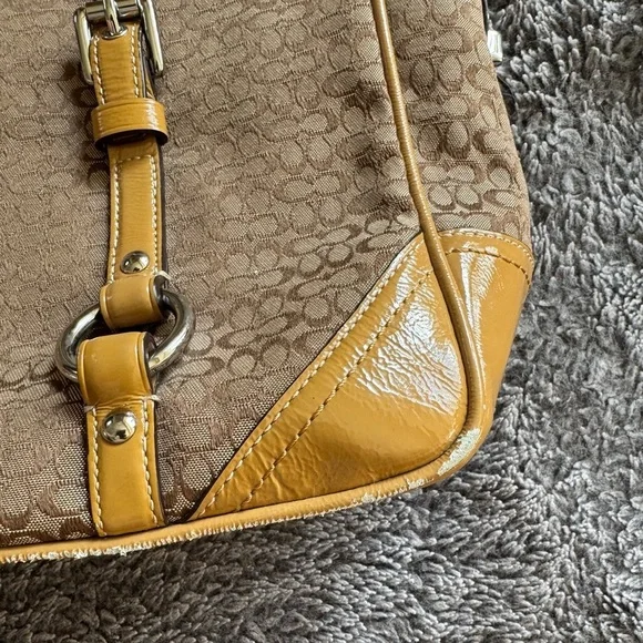 COACH Vintage Hadley Tote - Picture 7 of 16